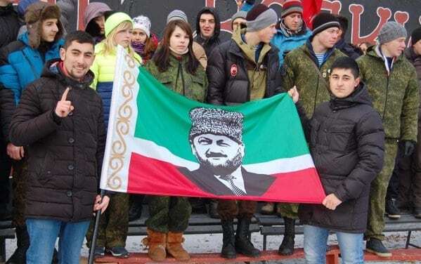 Луганск захотел в Чечню? В "ЛНР" воспевали Кадырова: фоторепортаж