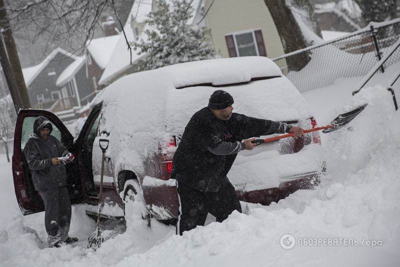 Замело: США накрыла самая сильная за 100 лет снежная буря. Фоторепортаж