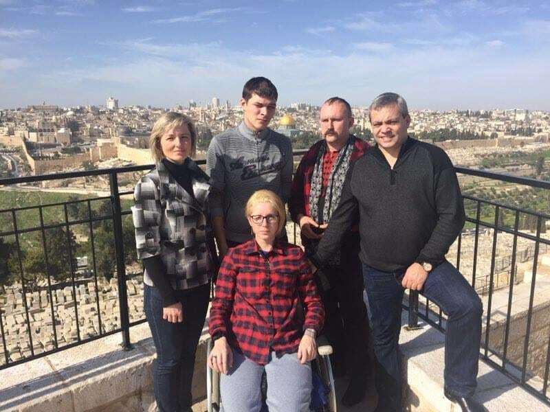 Волонтер Зінкевич покинула лікарню і відвідала Єрусалим: опубліковані фото