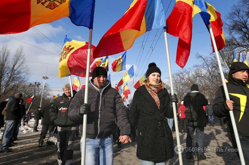 Молдавська опозиція висунула владі ультиматум: фоторепортаж і відео