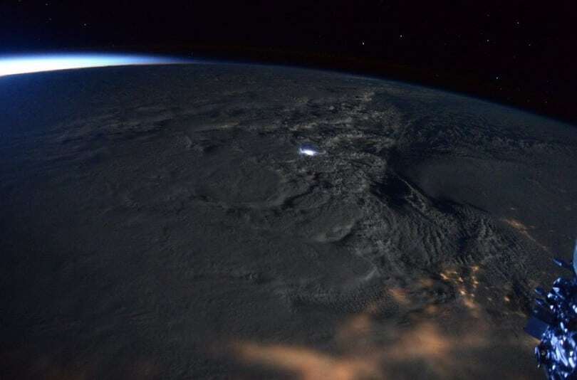 В сети показали, как выглядит "буря столетия" из космоса