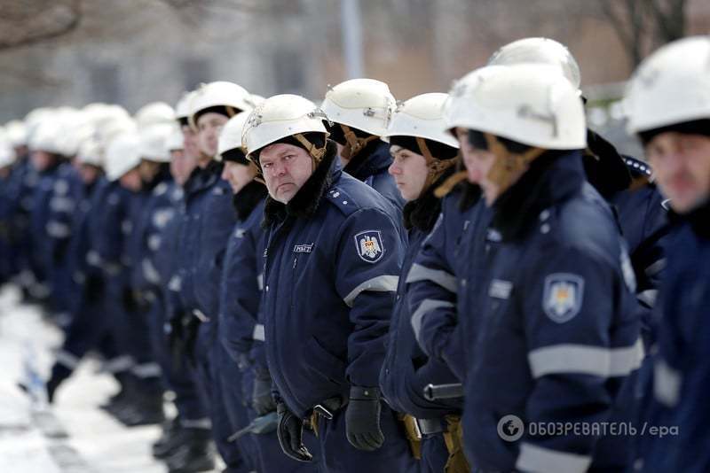 Молдавська опозиція висунула владі ультиматум: фоторепортаж і відео