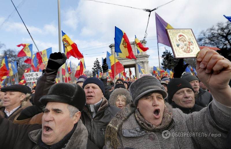 Молдавська опозиція висунула владі ультиматум: фоторепортаж і відео