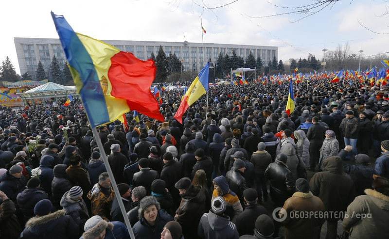 Молдавська опозиція висунула владі ультиматум: фоторепортаж і відео