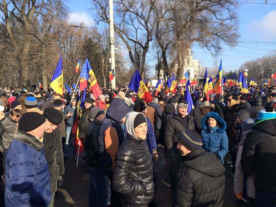 Молдавский "Майдан". Болезни роста
