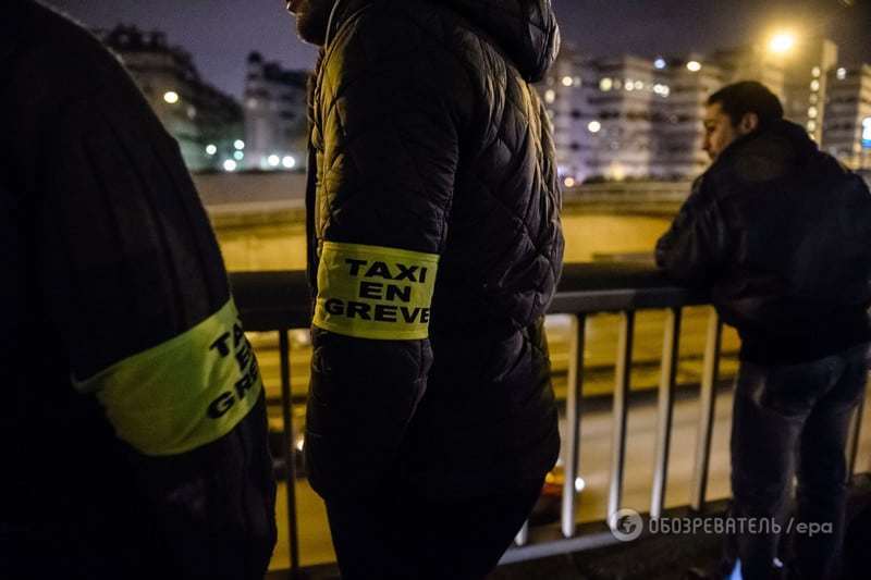 Таксистский "майдан" в Париже: в городе перекрыли дороги и зажгли шины. Фоторепортаж