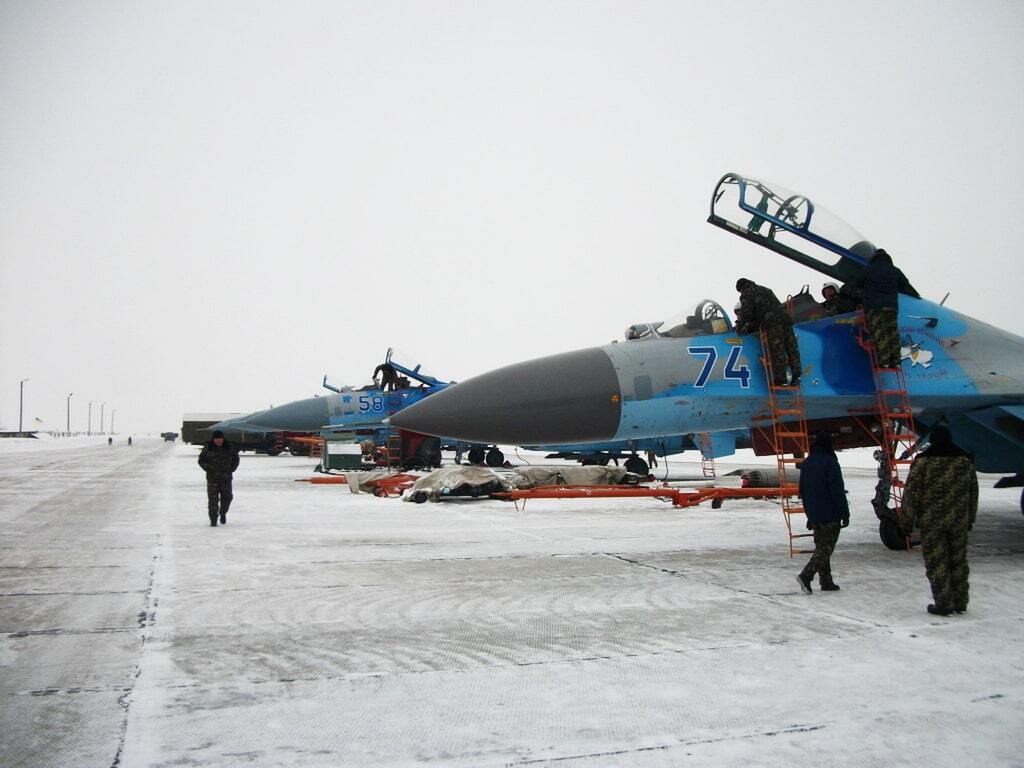 Хозяева неба: украинские боевые самолеты показали высший пилотаж. Фоторепортаж