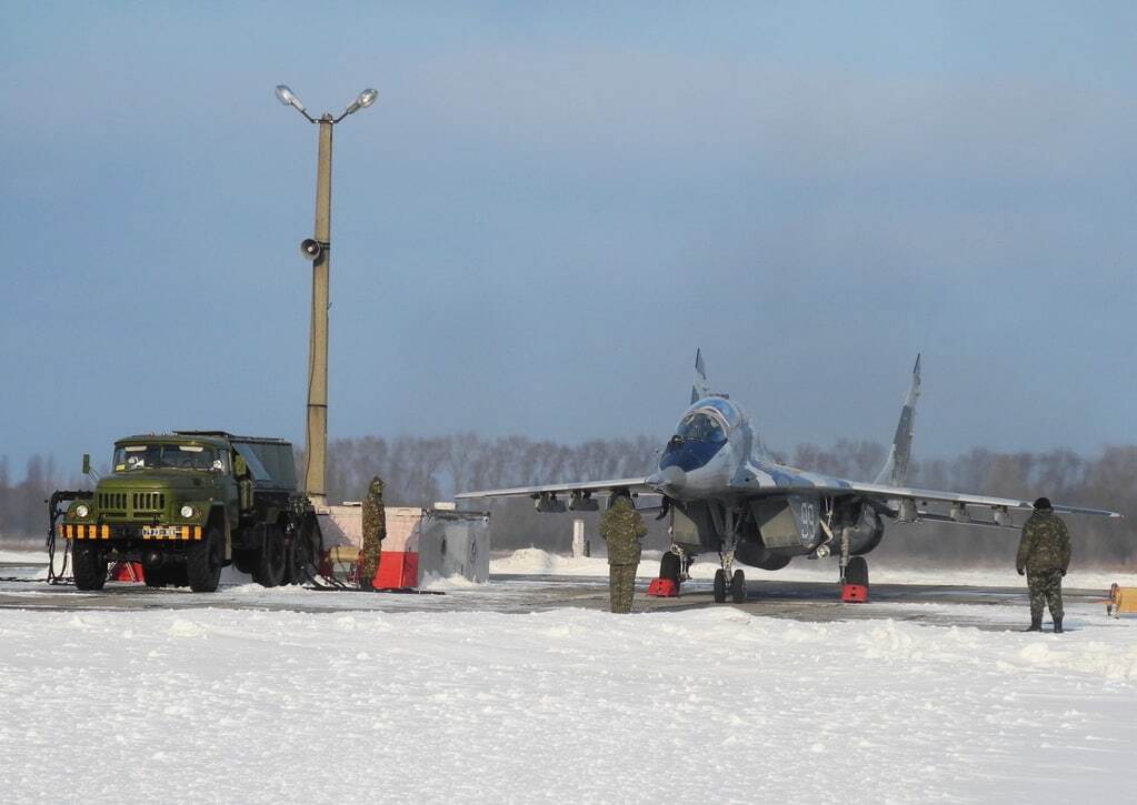 Хозяева неба: украинские боевые самолеты показали высший пилотаж. Фоторепортаж