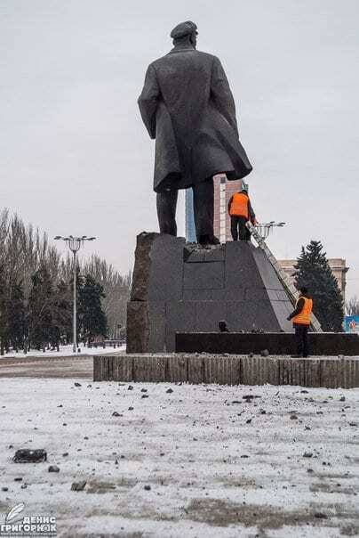 Месть за "развал России"? В центре Донецка пытались взорвать памятник Ленину