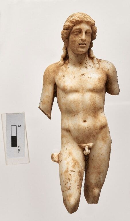 В Греции нашли уникальные статуи древних богов: опубликованы фото