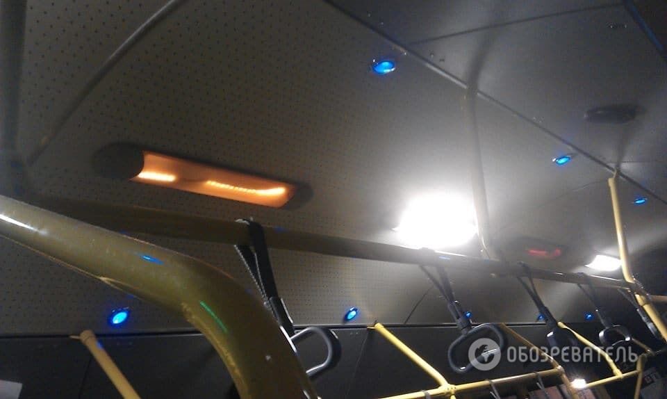 У Києві помітили тролейбус зі "світломузикою": Відеофакт