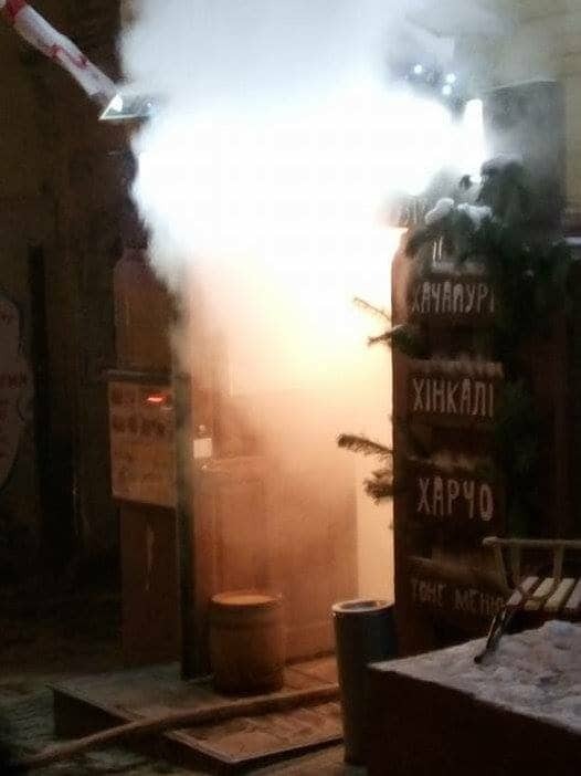 В центре Киева горел ресторан: эвакуировали 30 посетителей