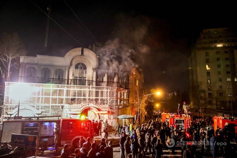 Через страту проповідника в Ірані ледь не спалили посольство Саудівської Аравії: фоторепортаж