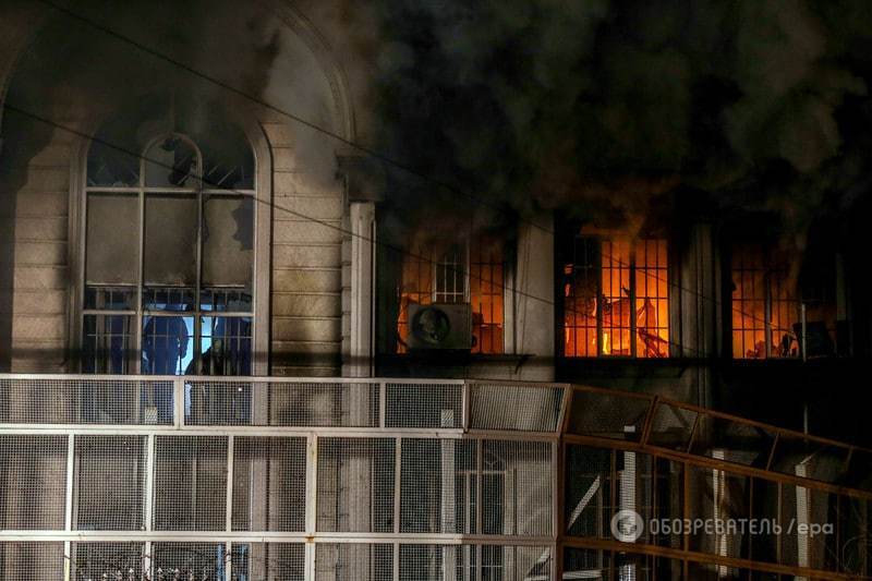 Через страту проповідника в Ірані ледь не спалили посольство Саудівської Аравії: фоторепортаж
