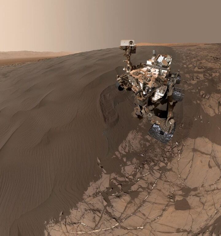Марсохід Curiosity надіслав на Землю нове cелфі: фотофакт