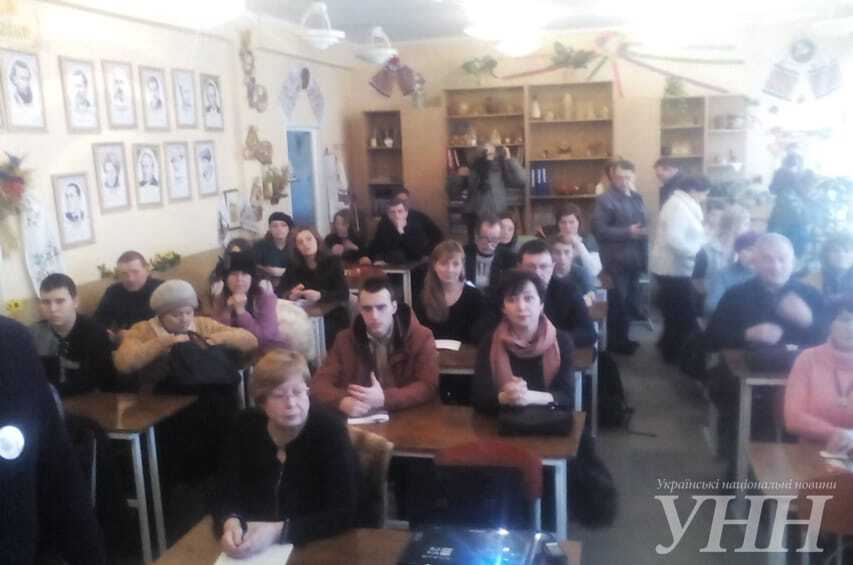 У Маріуполі волонтери відкрили безкоштовні курси української мови