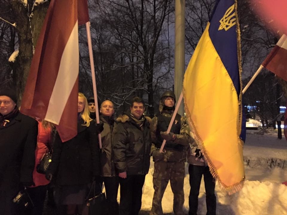 Латвійці разом з українцями виступили проти агресії Путіна: опубліковані фото