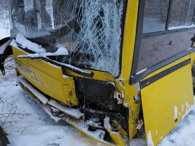 Стали известны подробности жуткого ДТП с автобусом в Киеве: опубликованы фото