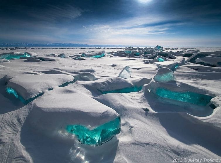 Созданные природой: завораживающие фото ледяных скульптур и узоров