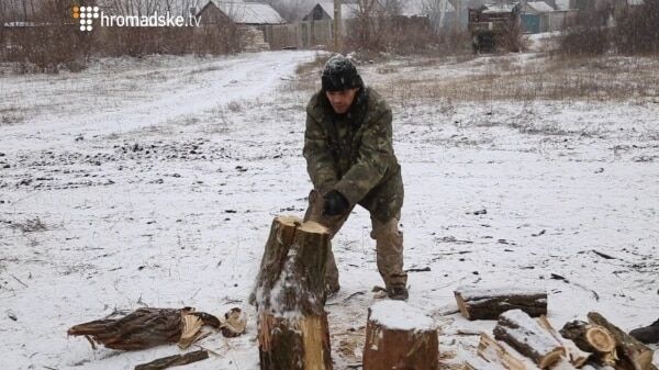 "Готовимся к войне": опубликованы фото и видео непраздничного Донбасса