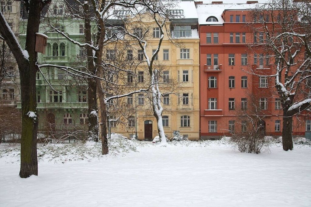 Прилетела "Снежная королева": блогер показал снимки зимней Праги