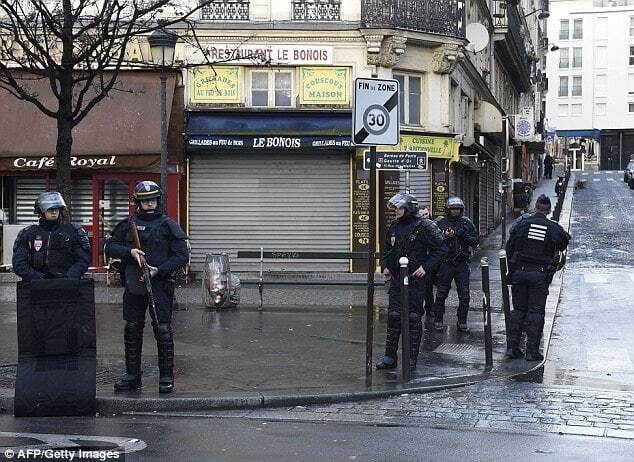В Париже на годовщину теракта против Charlie Hebdo вновь неспокойно