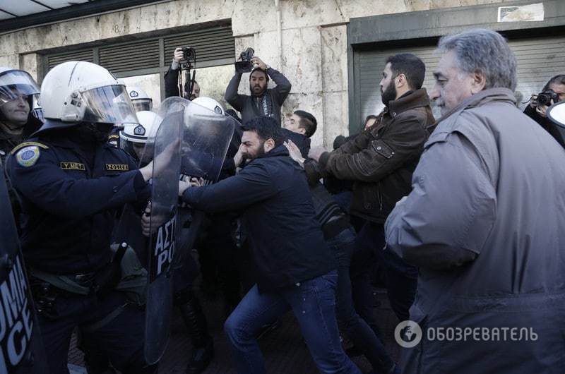 Протести в Греції: поліція застосувала сльозогінний газ проти демонстрантів. Опубліковані фото