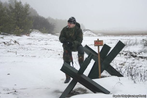 Хранить вечно: боец из Полтавы собрал уникальный фотоархив о войне на Донбассе