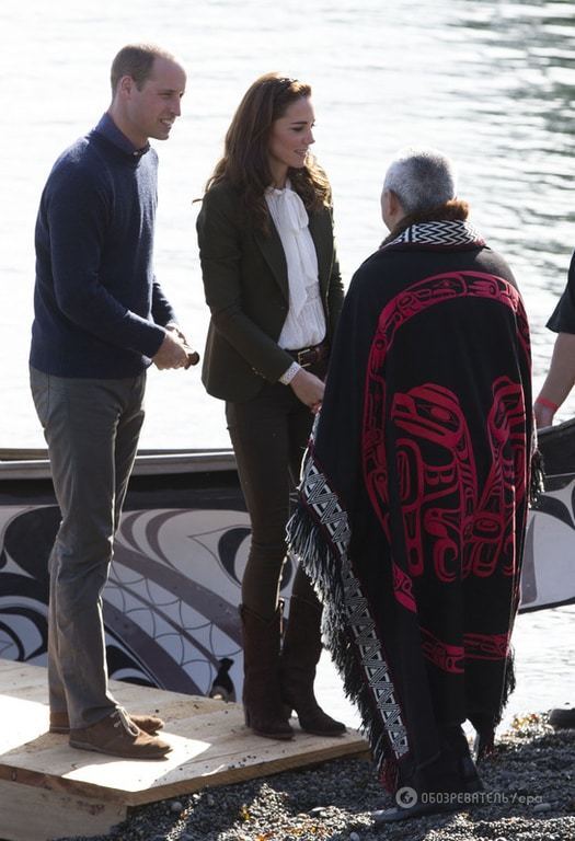 Кейт Миддлтон и принц Уильям на каноэ приплыли на канадские острова Хайда-Гуаи