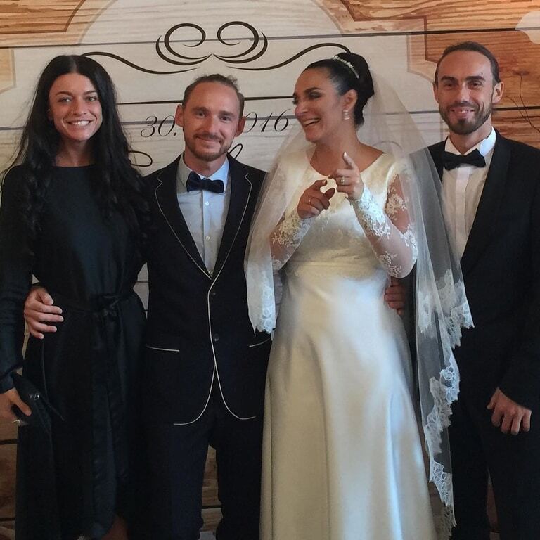 Із романсами і при свічках: співачка Олена Ваєнга відгуляла весілля в Санкт-Петербурзі 