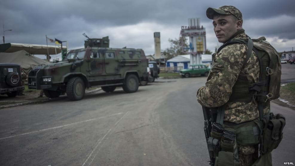 Осталась Станица Луганская: появились фото отвода войск на Донбассе