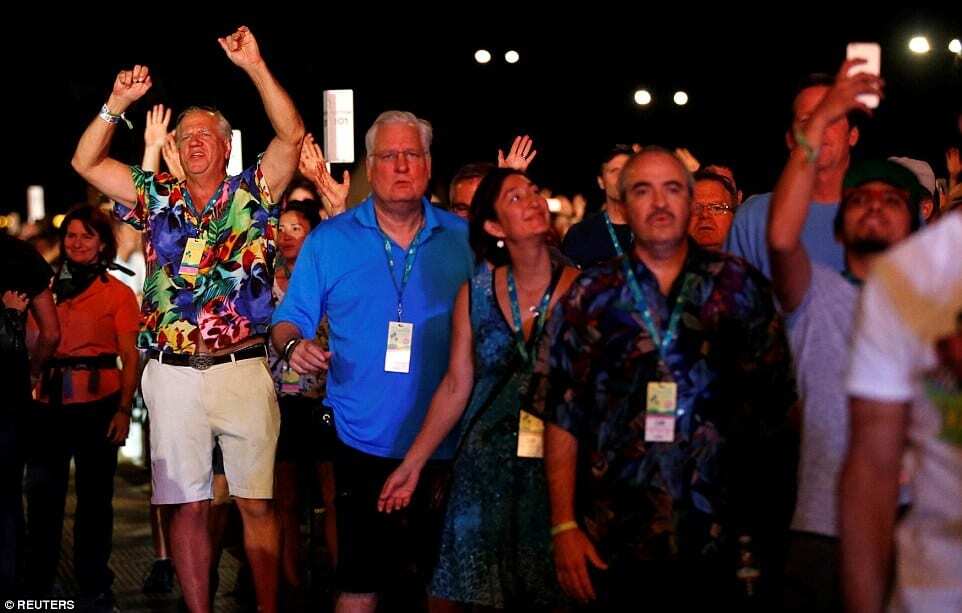 Нестареющий Пол Маккартни зажег публику песнями Битлз на фестивале в США