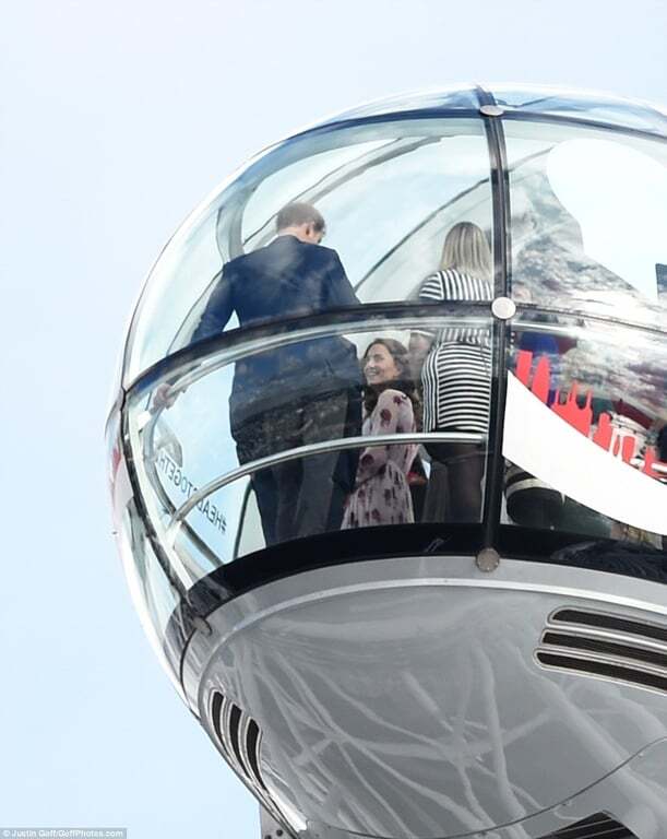 Кейт Миддлтон в нежном розовом платье поддержала День психического здоровья в Лондоне