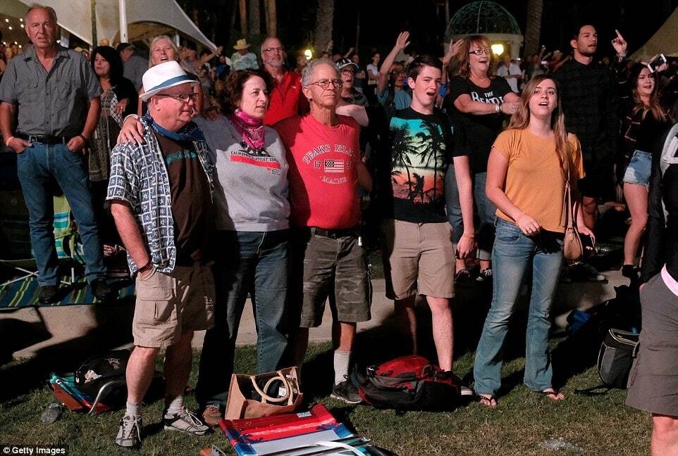 Нестареющий Пол Маккартни зажег публику песнями Битлз на фестивале в США