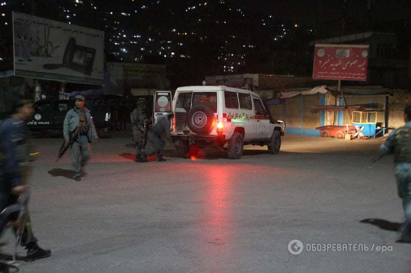 Реки крови: в храме Кабула террорист убил 14 человек. Опубликованы фото 