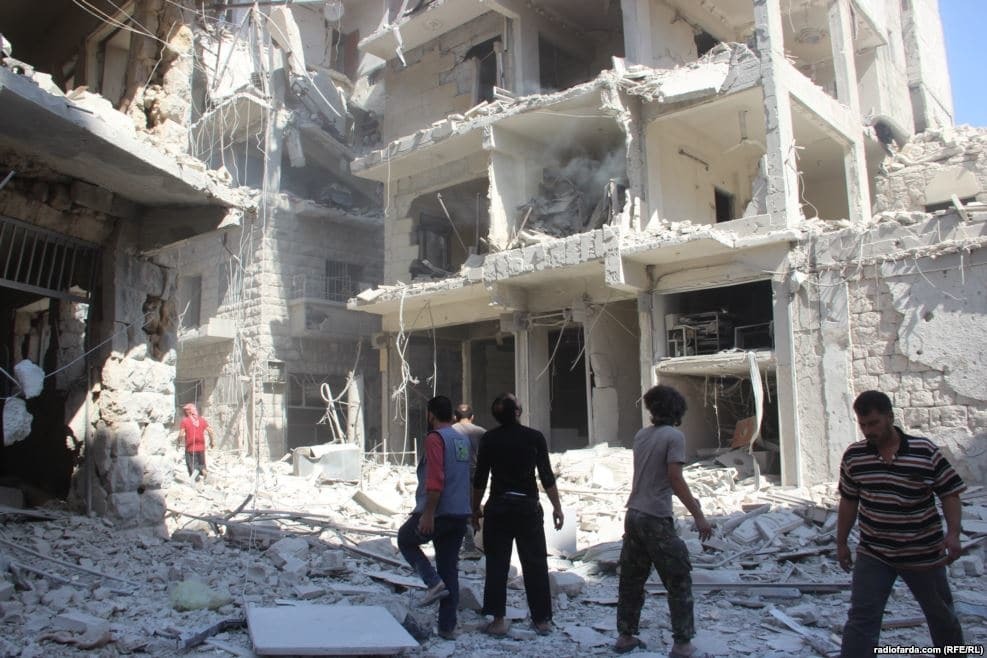 Покалеченные дети и разрушенный город: в Алеппо за два дня погибло 145 человек