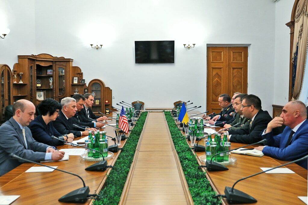 Закордонні гості: американський генерал високо оцінив розвиток української армії