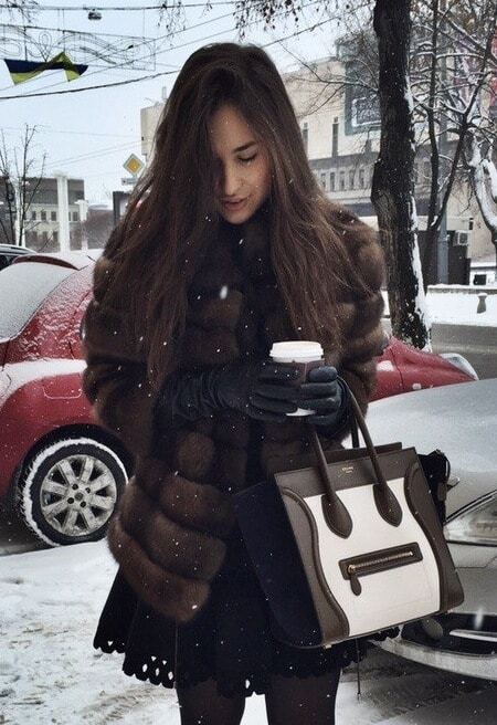 Золотая молодежь: 19-летняя дочь соратника Авакова щеголяет брендовыми сумками за тысячи евро