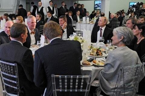 Загадочный ужин с Путиным: в сети указали, откуда растут ноги у риторики Трампа