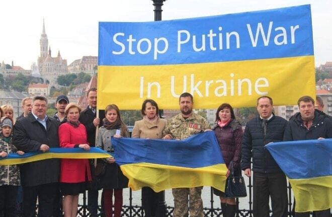 Более 70 стран: по миру прокатилась акция "Stop Putin - Stop War"