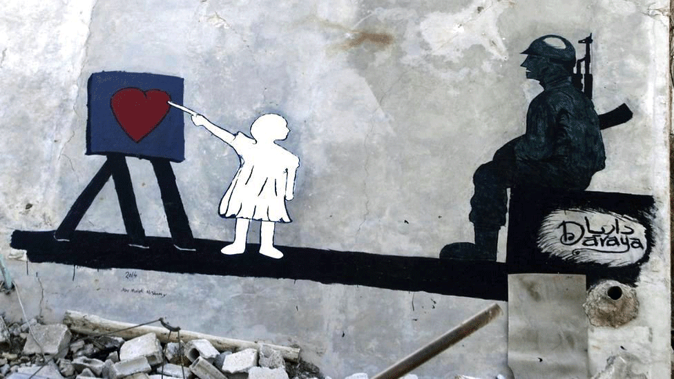 Днем стреляет, ночью рисует: война в Сирии сделала повстанца новым Бэнкси. Мощные фото и видео