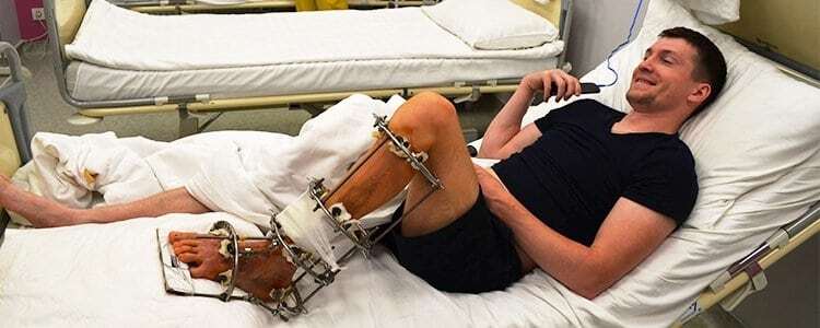 Українські лікарі-біотехнологи врятували від інвалідності бійця АТО