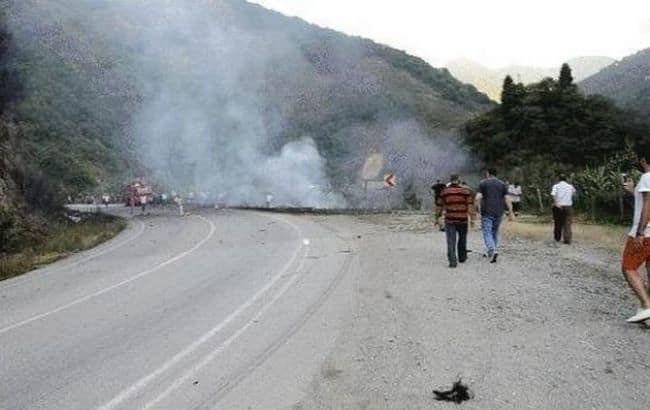 В Турции по дороге между Антальей и Кемером нанесли ракетный удар
