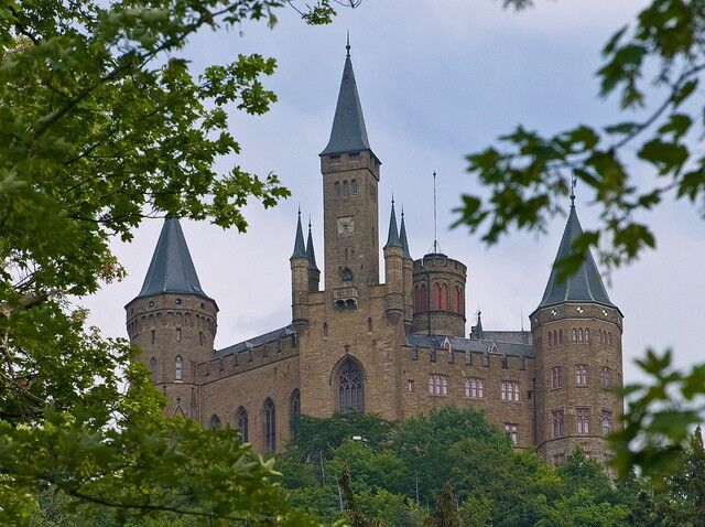 Замок Гогенцоллерн: приголомшливий зразок архітектури Німеччини - фото