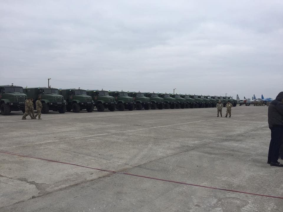 Зрив Мінських угод і боєготовність армії: Порошенко розповів про ситуацію на Донбасі