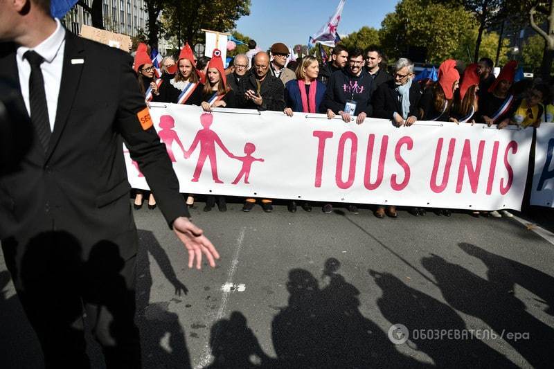 В Париже протестовали против однополых браков. Фоторепортаж