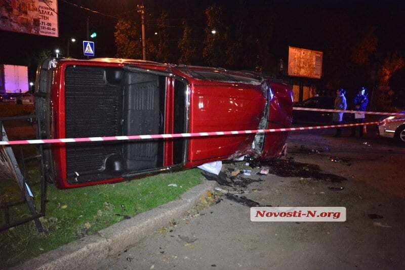 В Николаеве произошло ДТП с участием патрульных: копы госпитализированы. Опубликованы фото