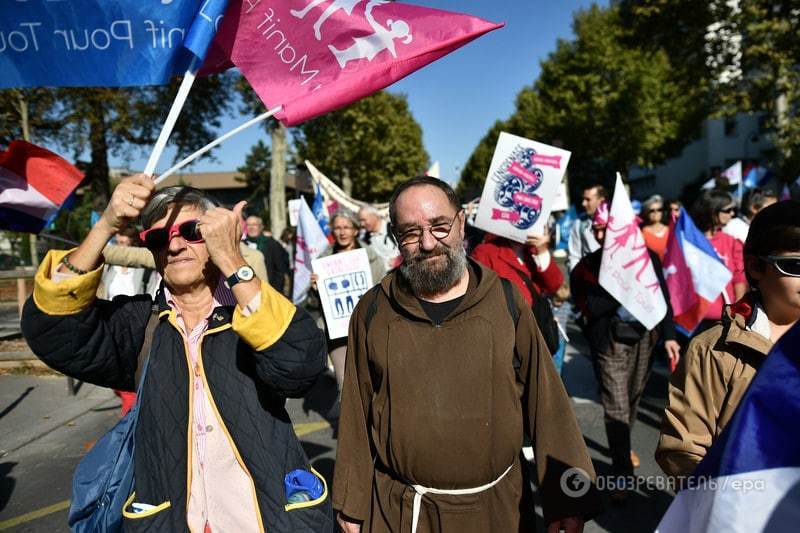 У Парижі протестували проти одностатевих шлюбів