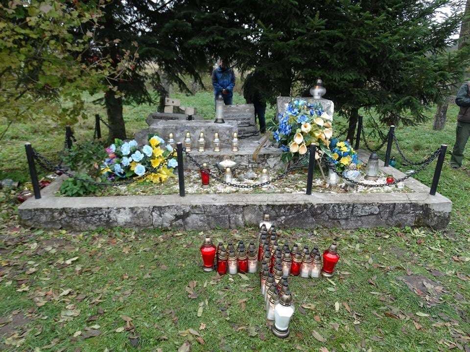 Нет нашего согласия: поляки извинились за осквернение украинских мест памяти