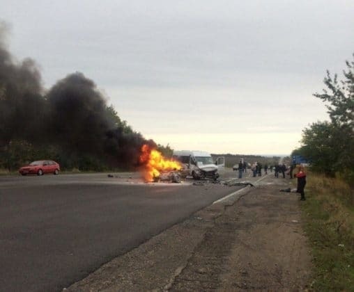 Футболисты украинского клуба попали в смертельное ДТП: жуткие фото аварии